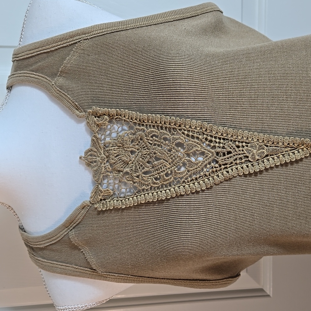 TORRID TAN SLEEVELESS TANK TOP SZ 2X NWT